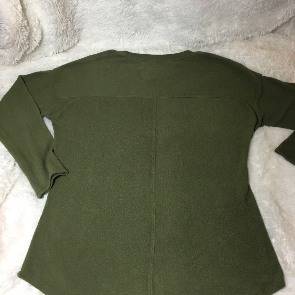 Sweater - Picture 4 of 4